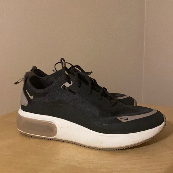 Nike Air Max - Picture 1 of 4